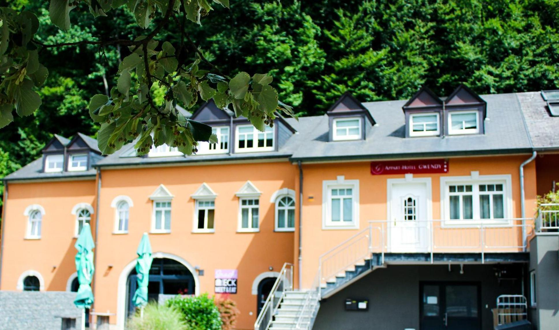 Appart-Hotel Gwendy Bour Bagian luar foto