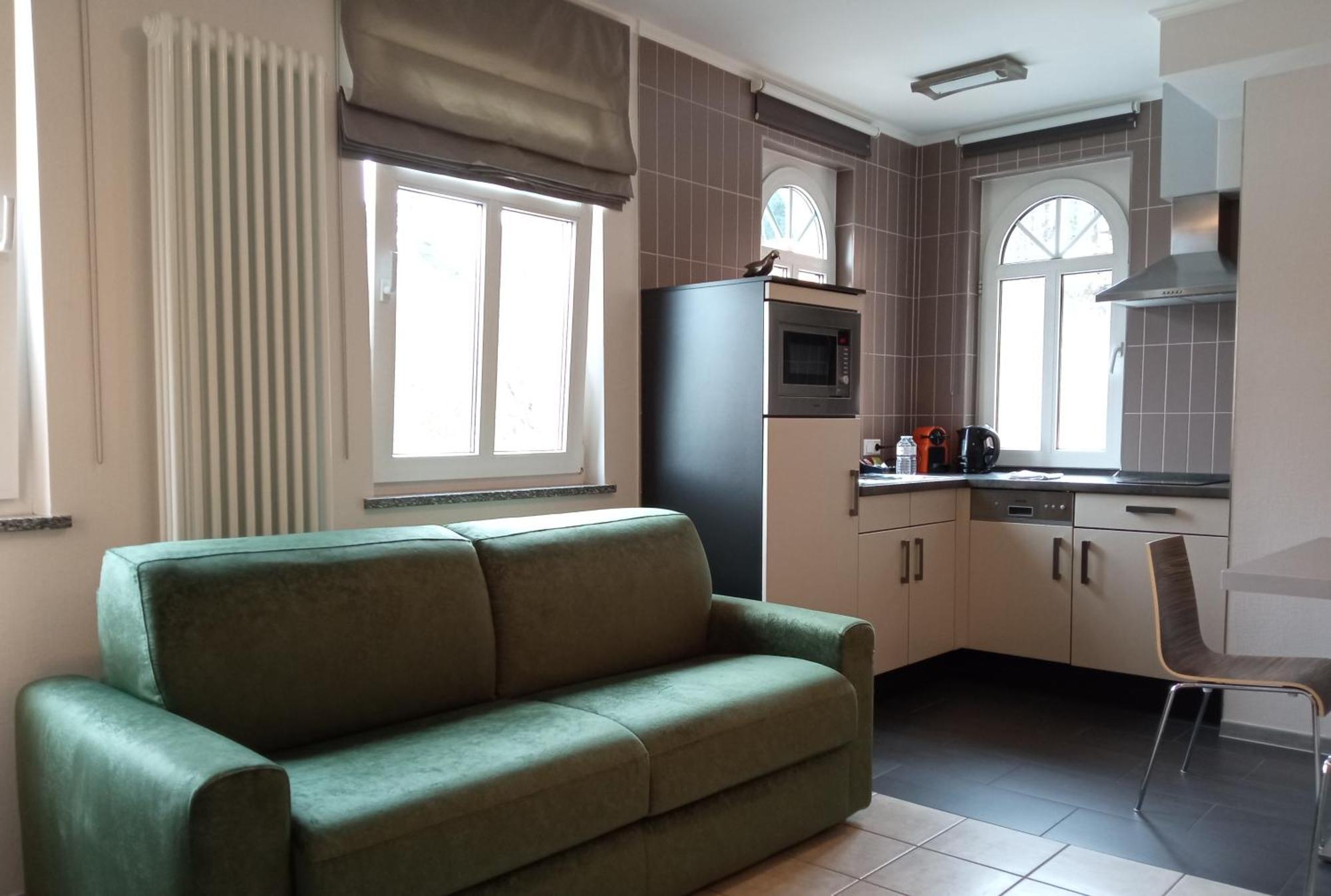 Appart-Hotel Gwendy Bour Bagian luar foto