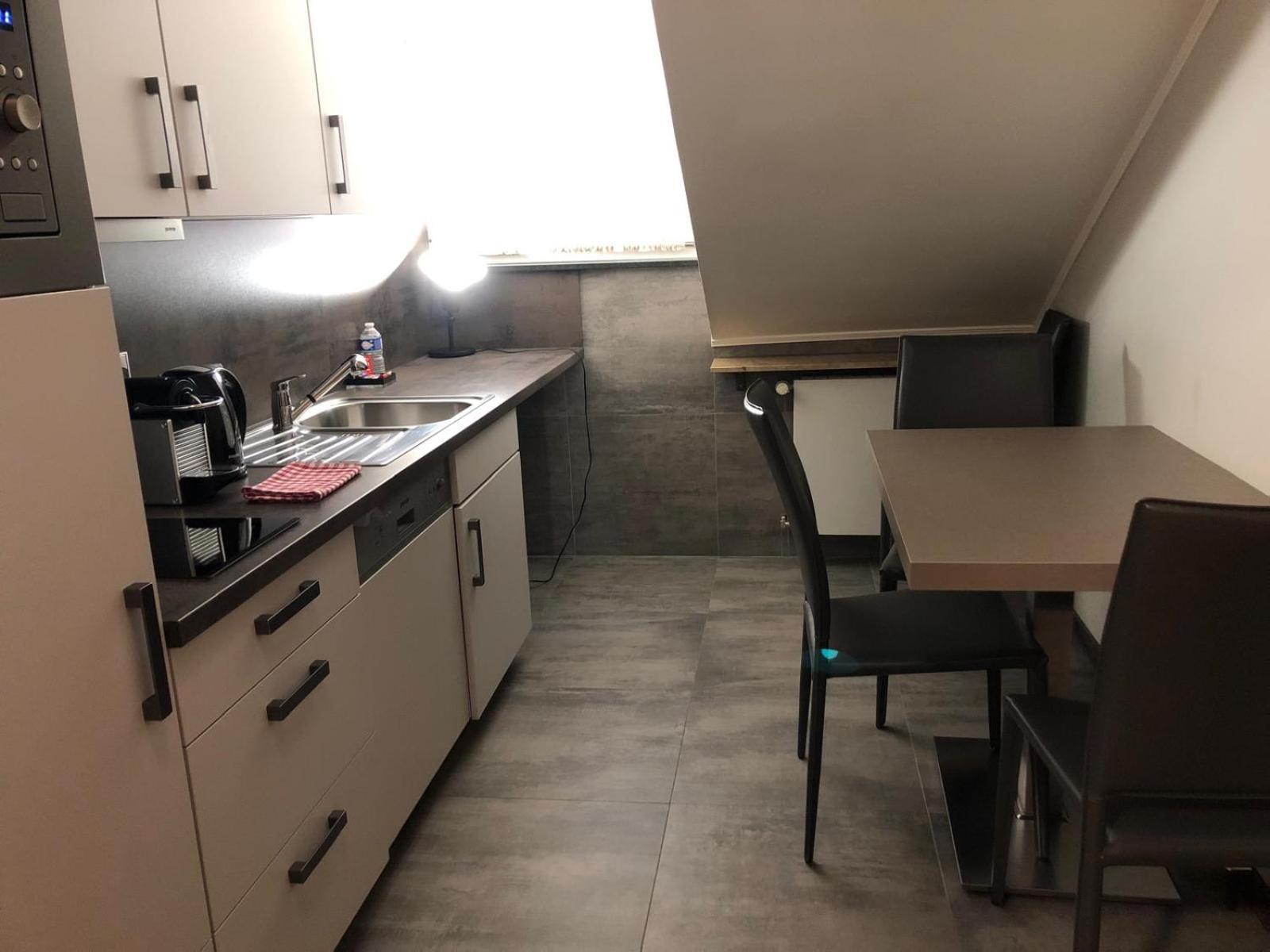 Appart-Hotel Gwendy Bour Bagian luar foto