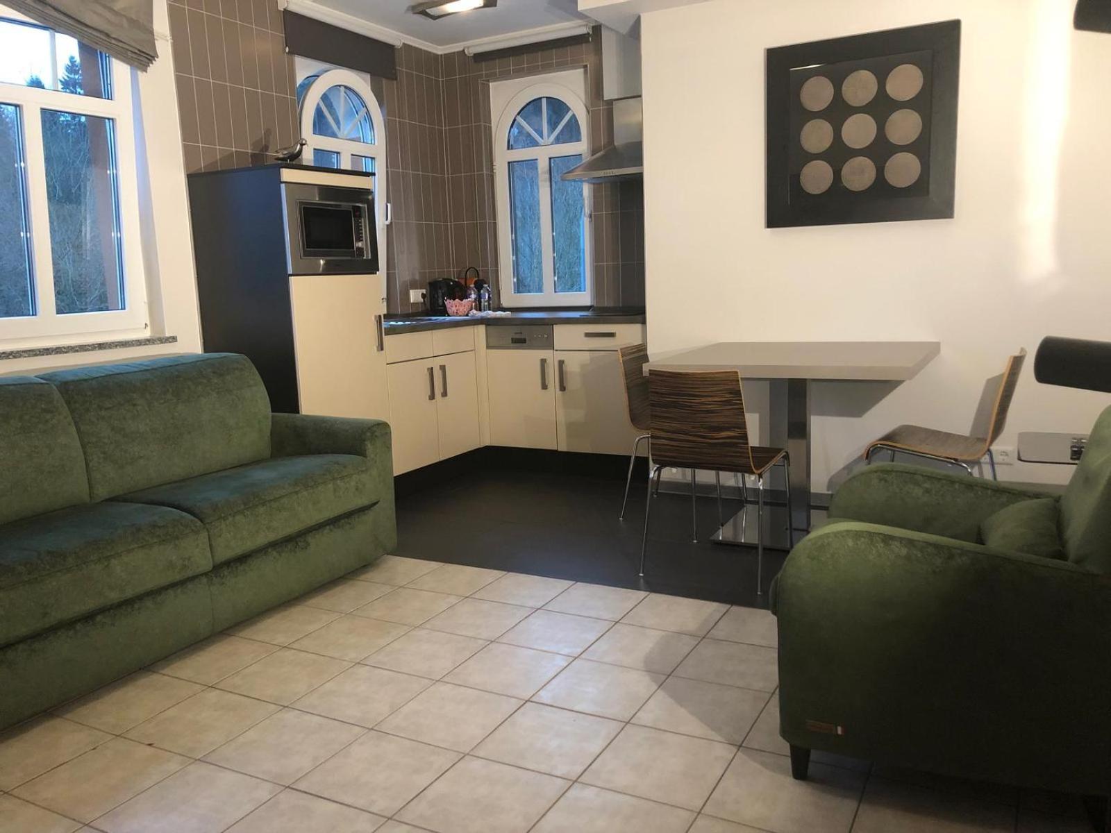 Appart-Hotel Gwendy Bour Bagian luar foto