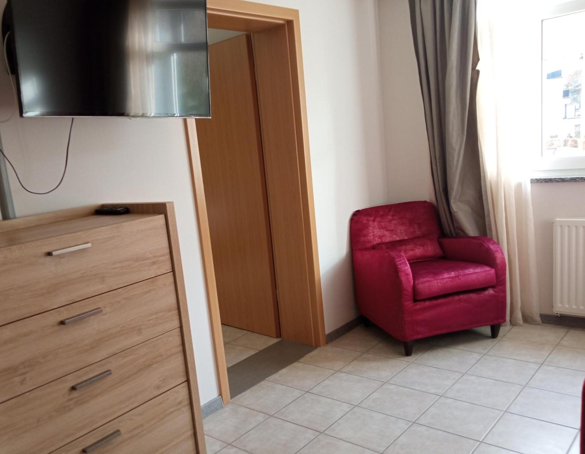 Appart-Hotel Gwendy Bour Bagian luar foto